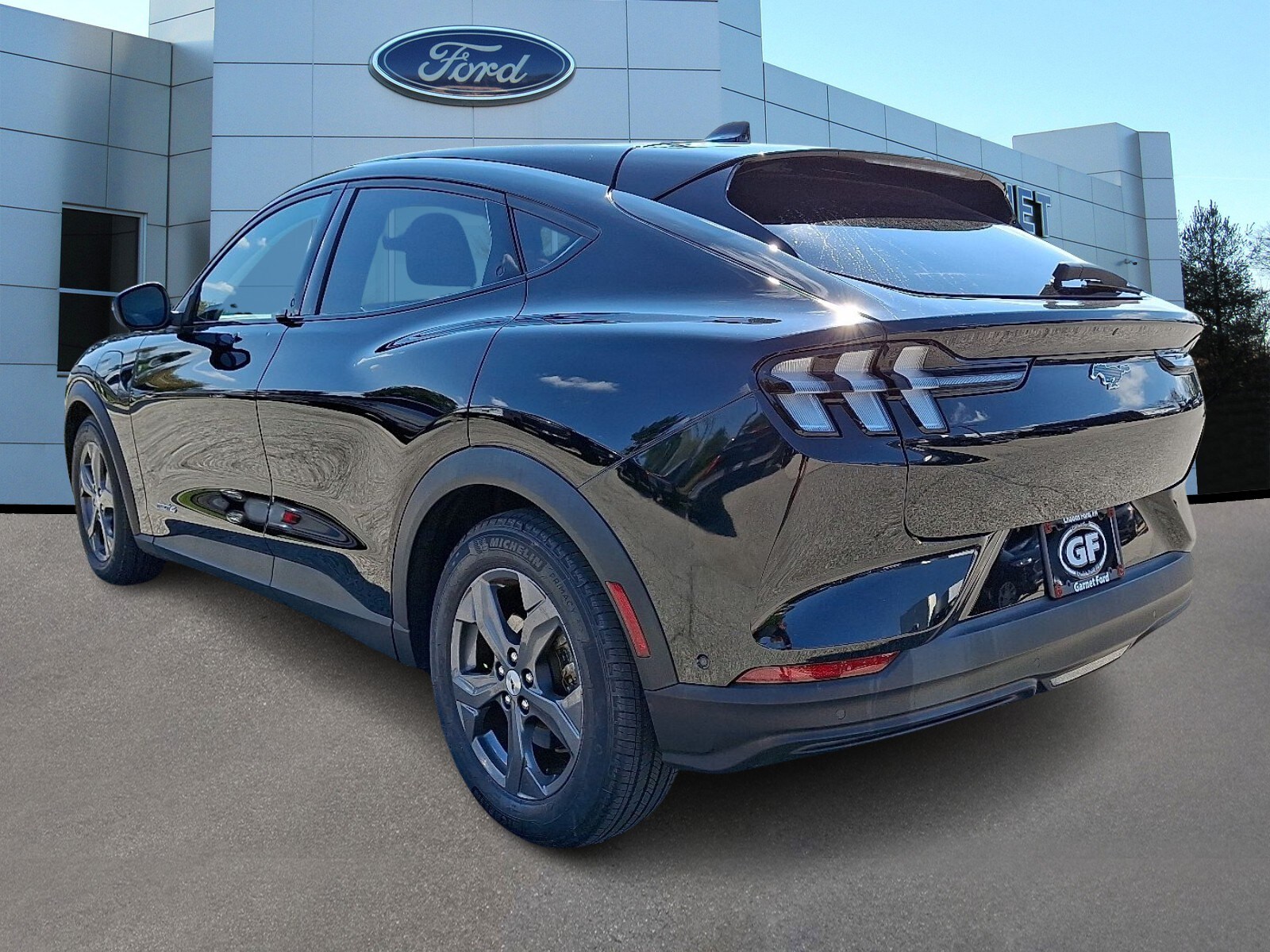 2022 Ford Mustang Mach-E Select photo 4