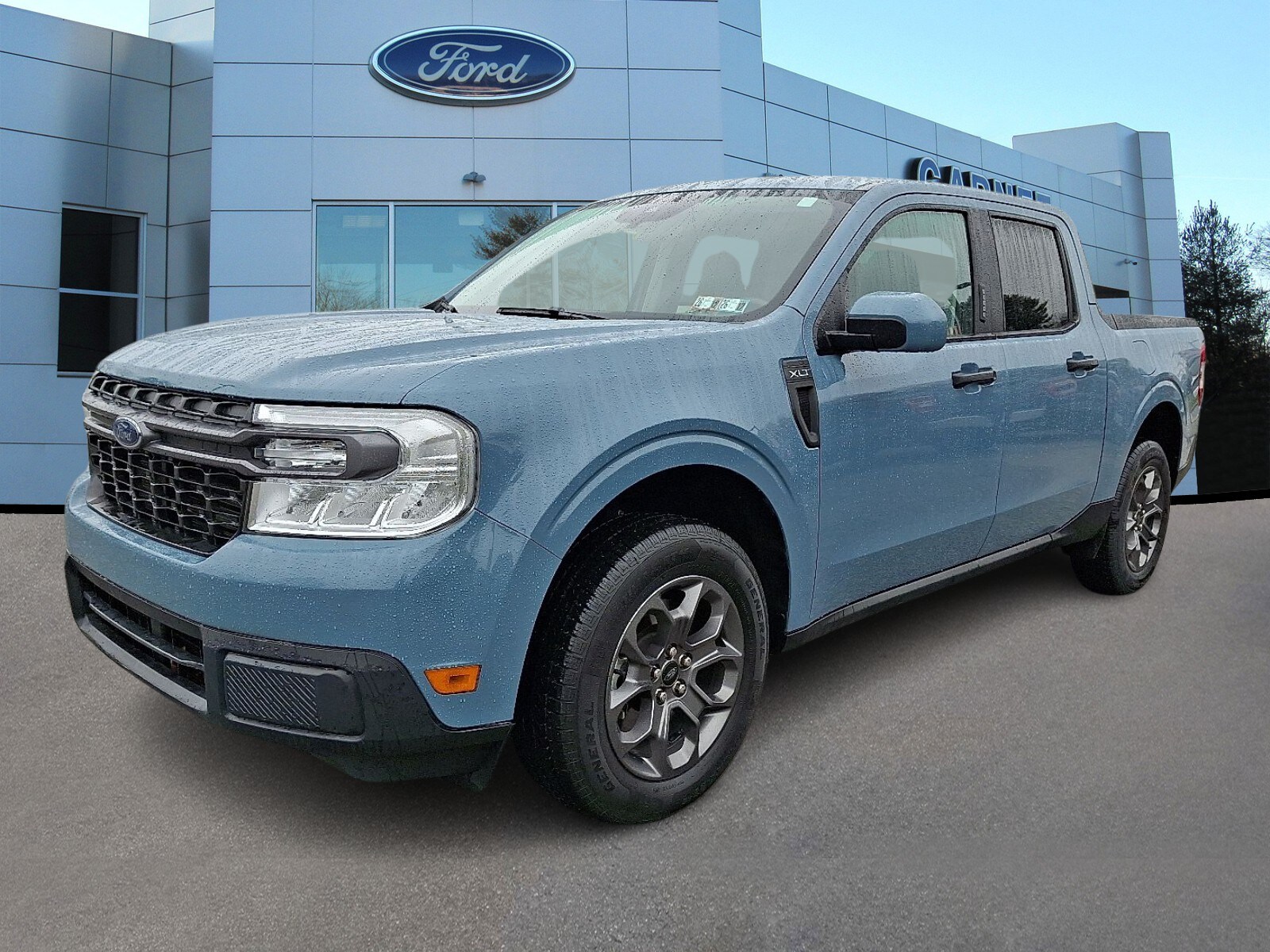 2022 Ford Maverick XLT photo 2