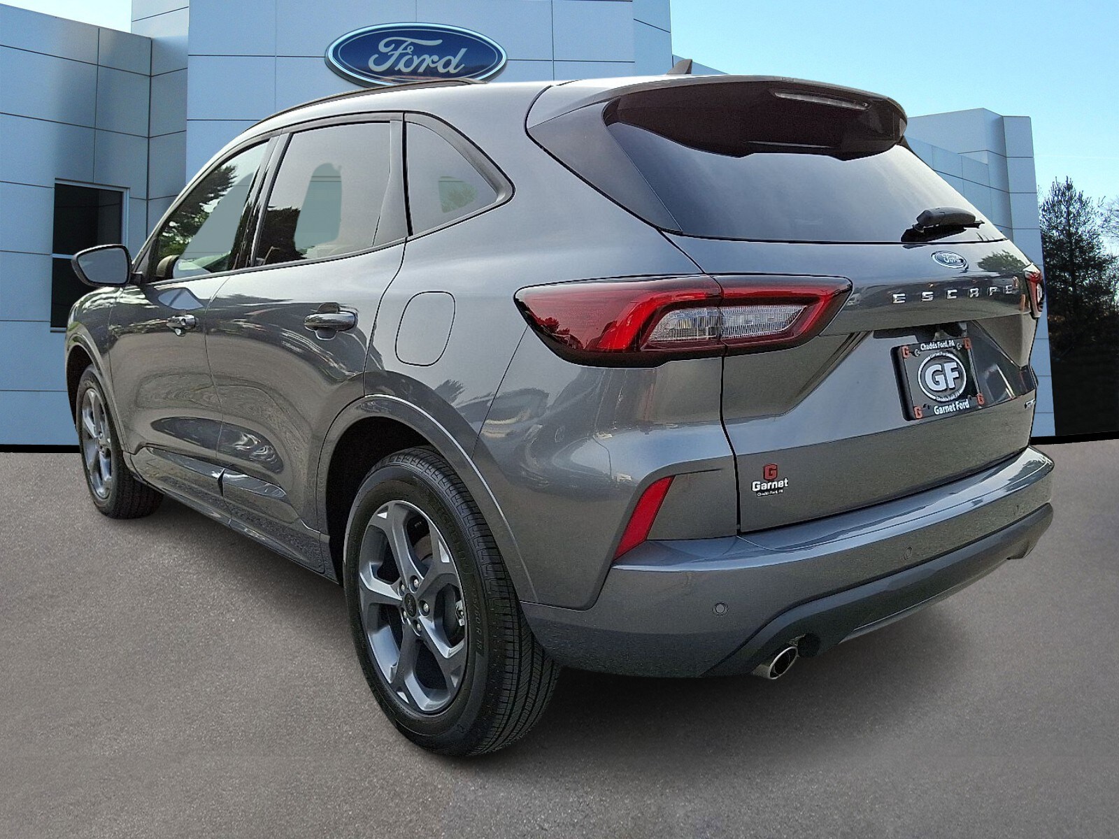 2024 Ford Escape ST-Line photo 4