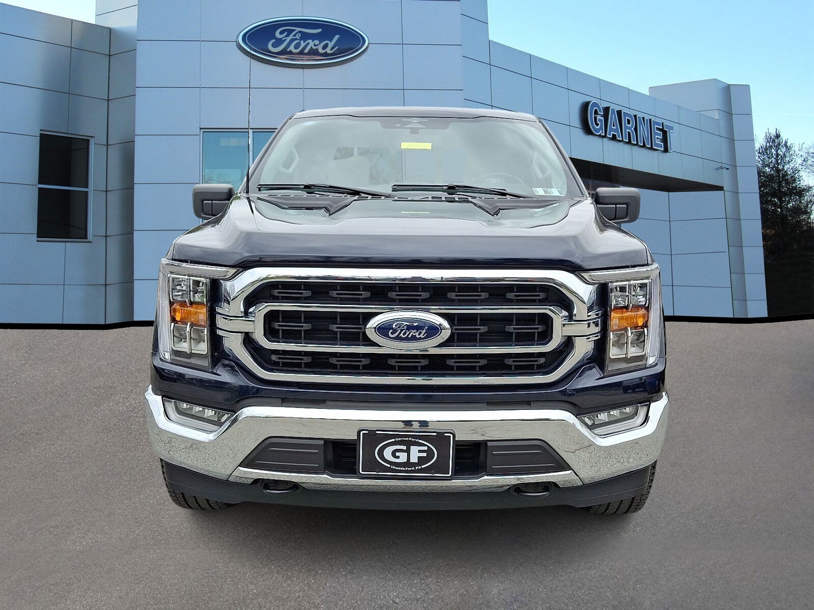 2023 Ford F-150 XLT photo 2