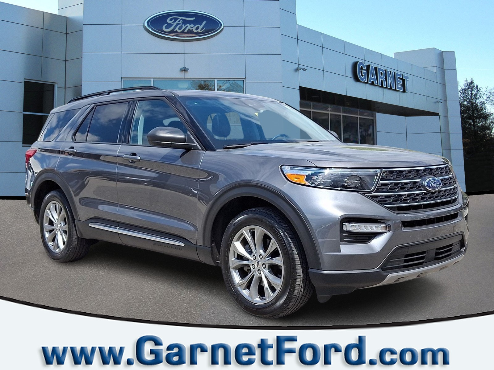 2024 Ford Explorer XLT 4WD's photo