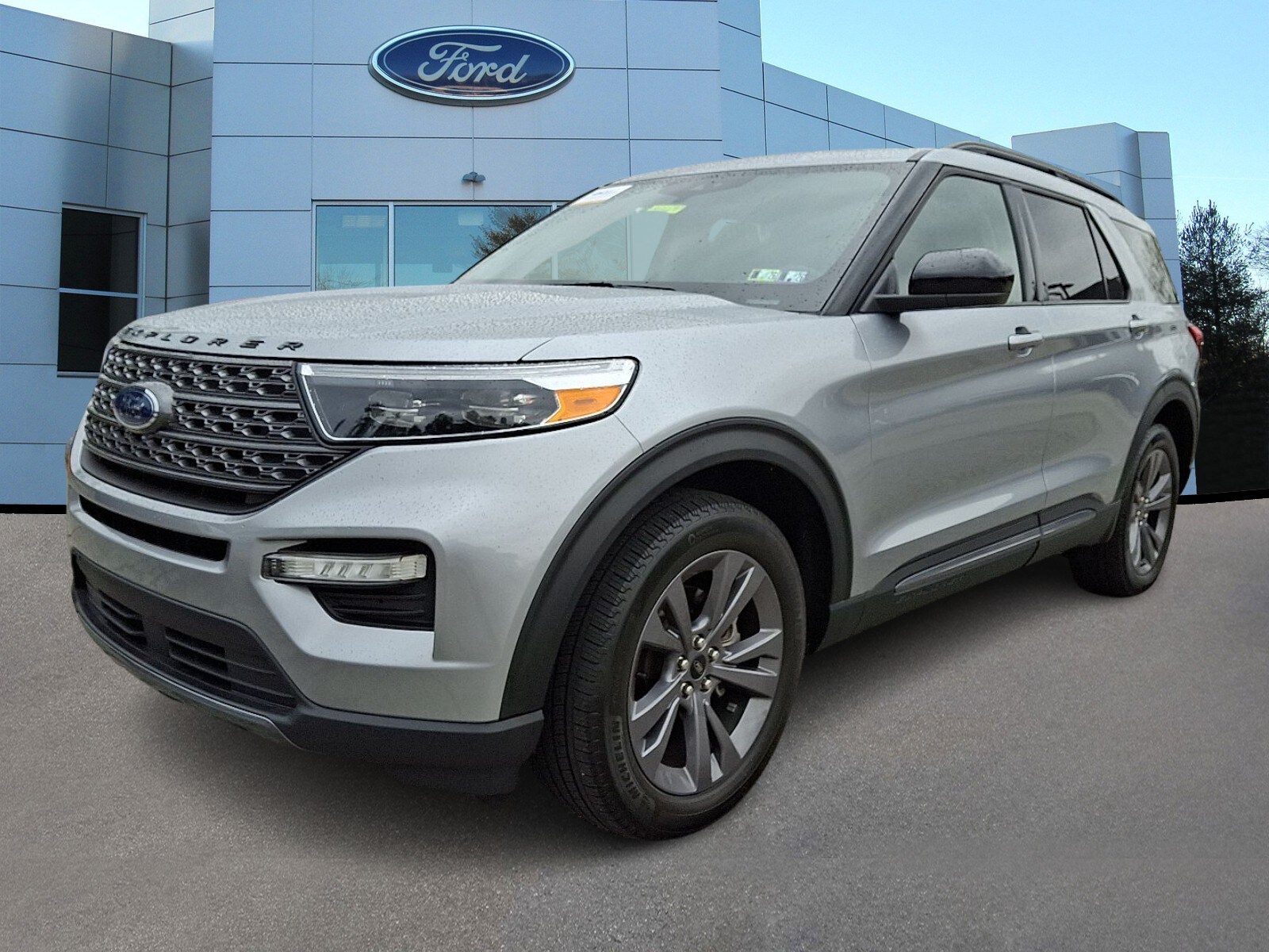 2022 Ford Explorer XLT photo 3