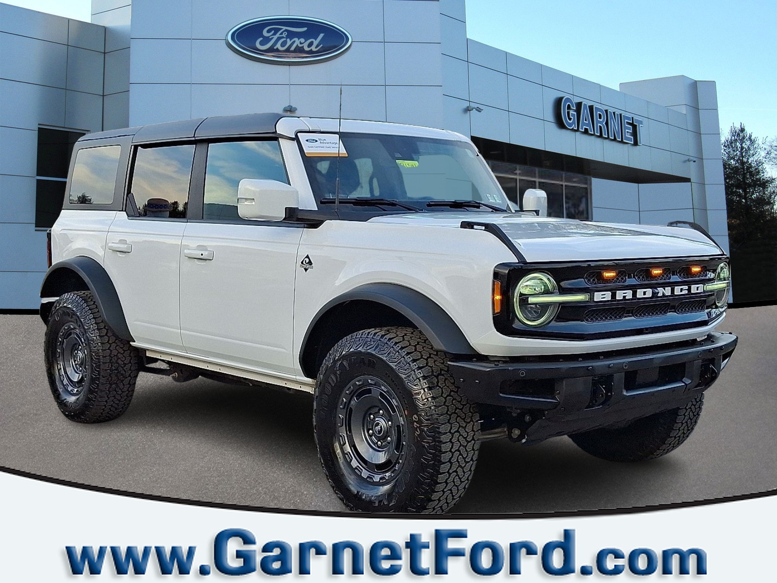 2023 Ford Bronco Outer Banks's photo