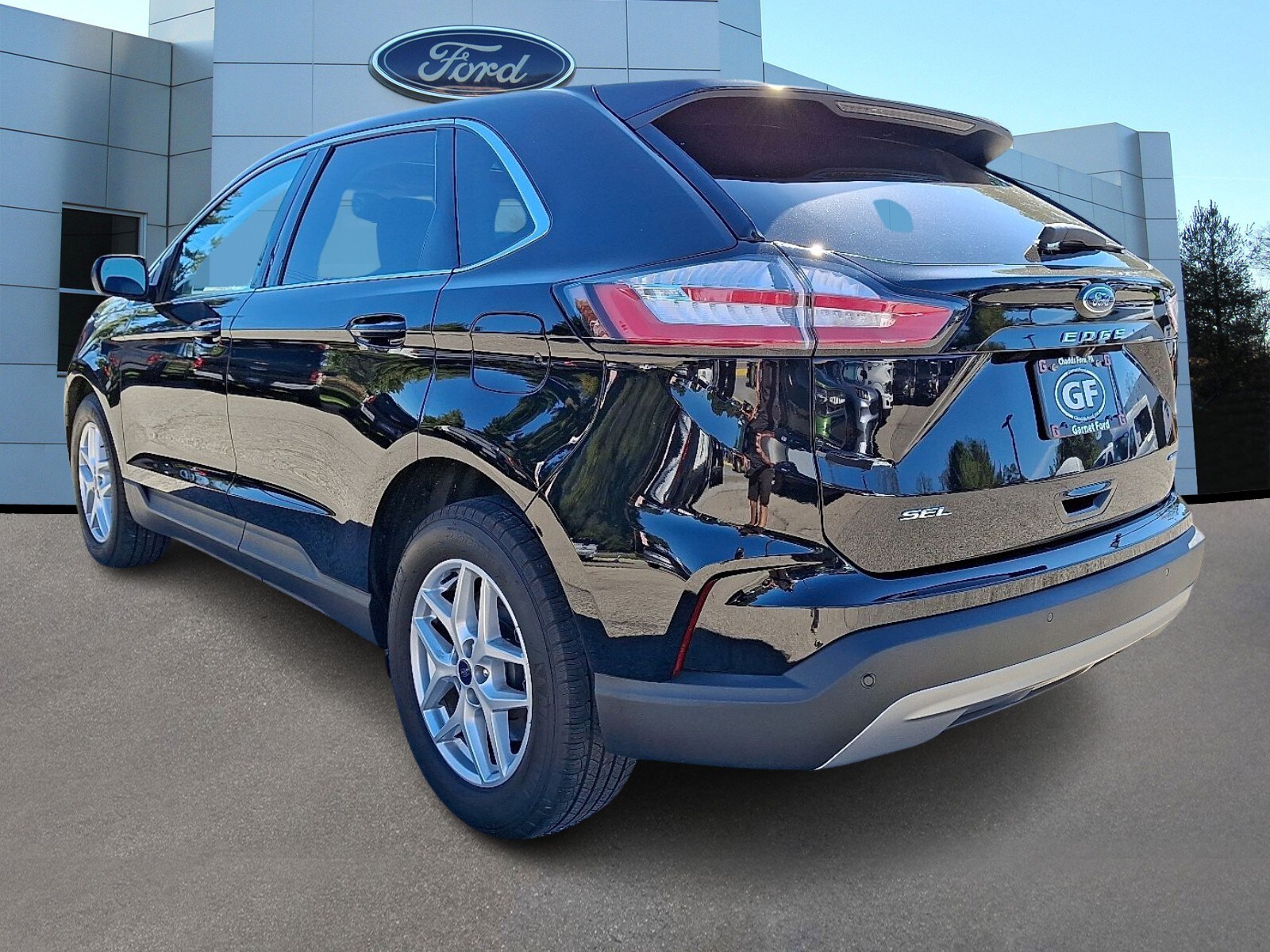 2022 Ford Edge SEL photo 3