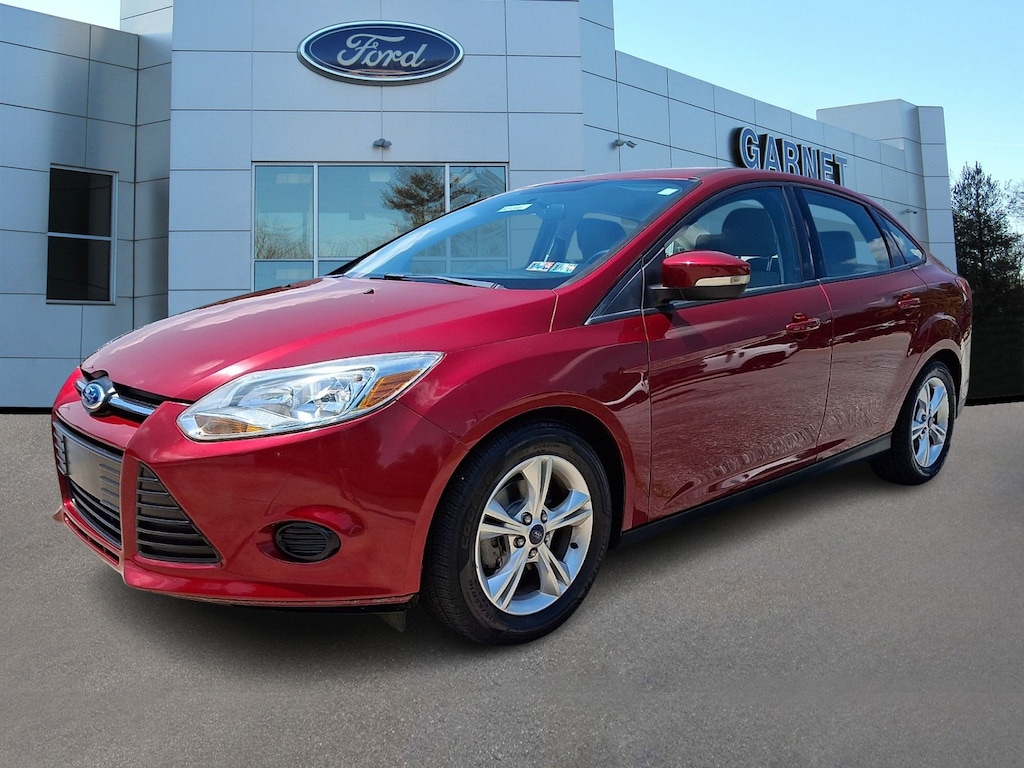 Used 2013 Ford Focus SE SDN