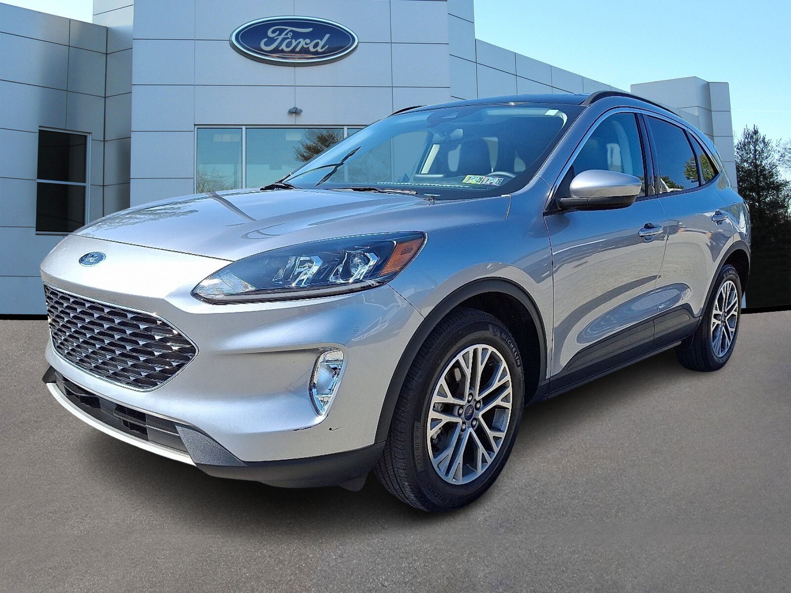 2022 Ford Escape SEL photo 3