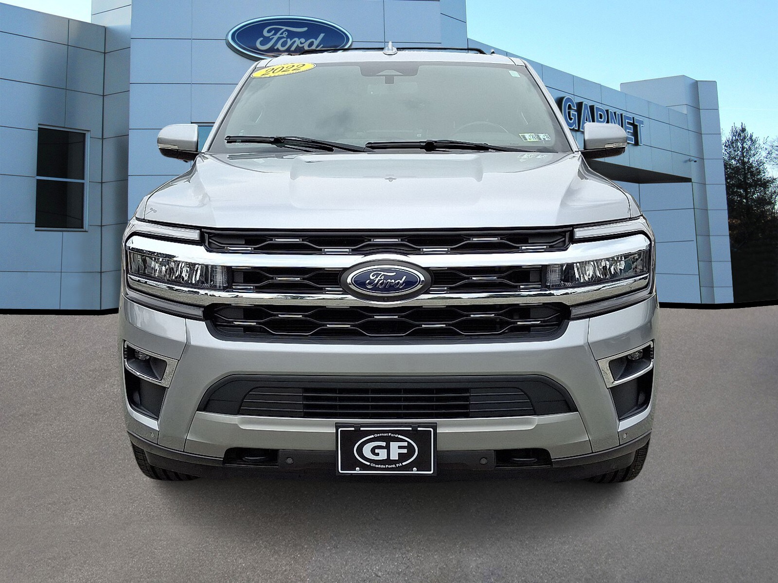 2022 Ford Expedition Limited MAX photo 2