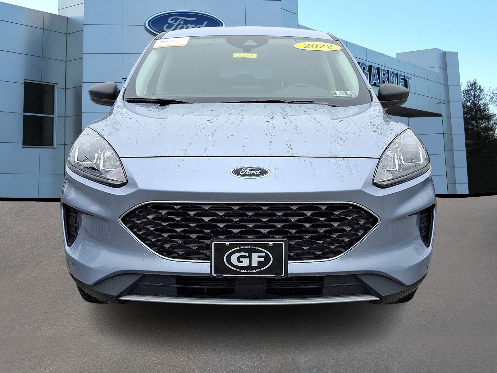 2022 Ford Escape SE photo 2