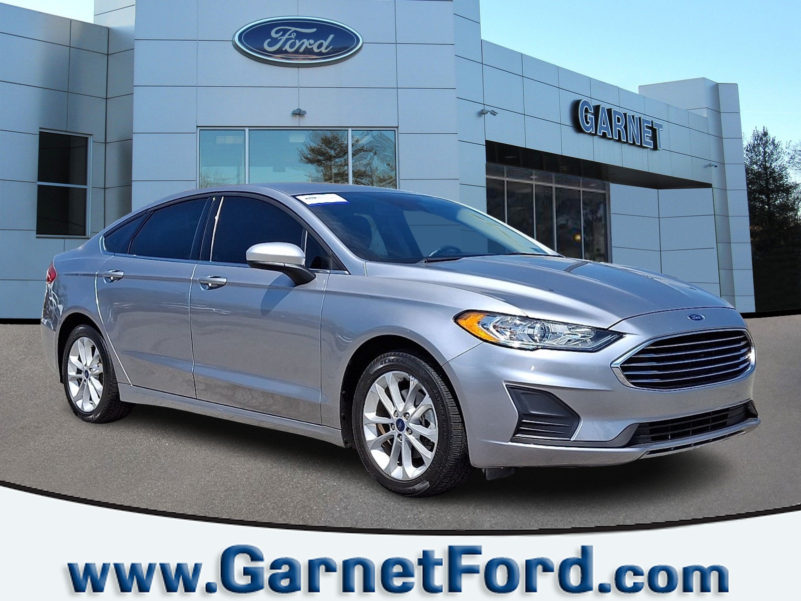 2020 Ford Fusion SE's photo