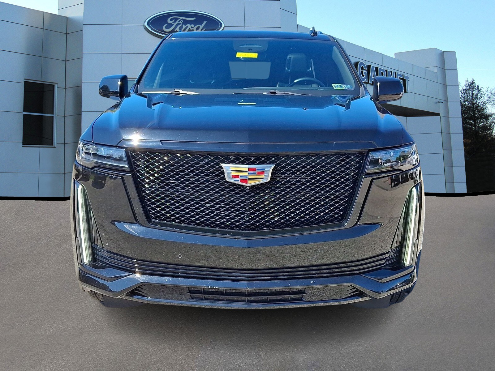 2022 Cadillac Escalade Sport photo 2
