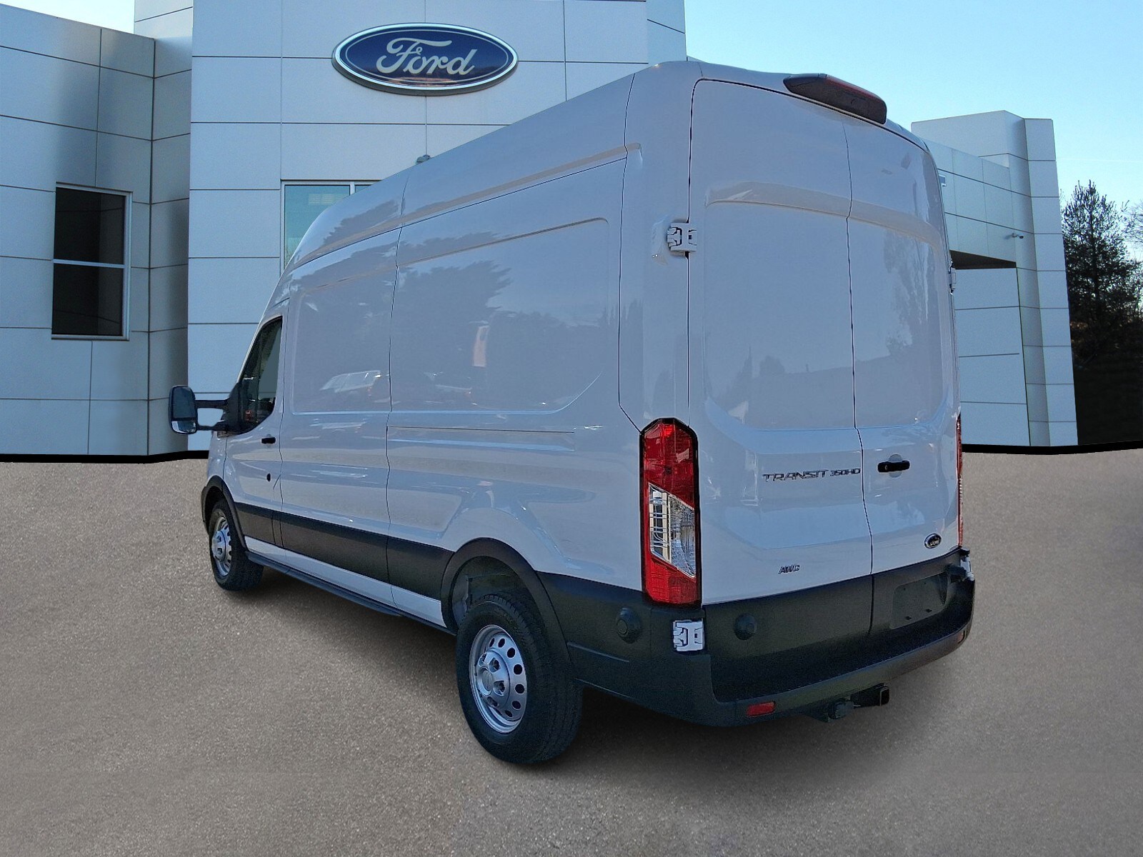 2024 Ford Transit photo 4