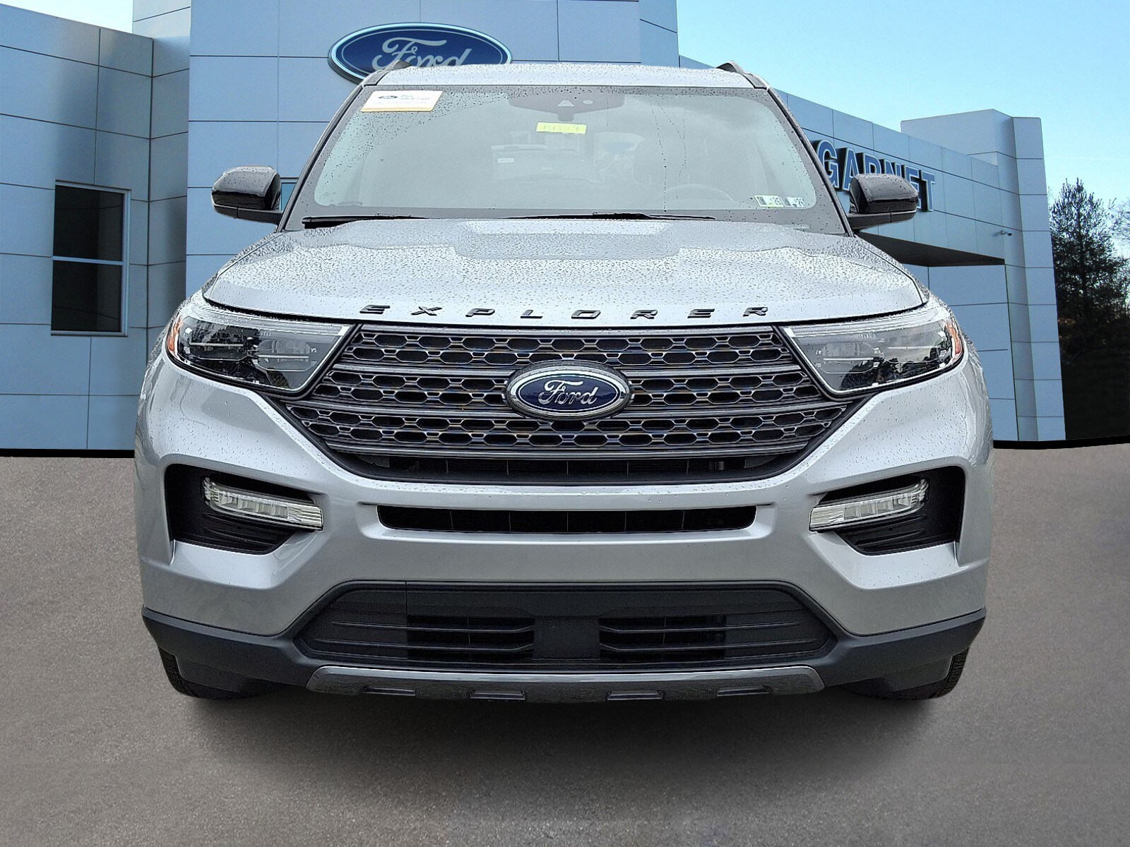 2022 Ford Explorer XLT photo 2