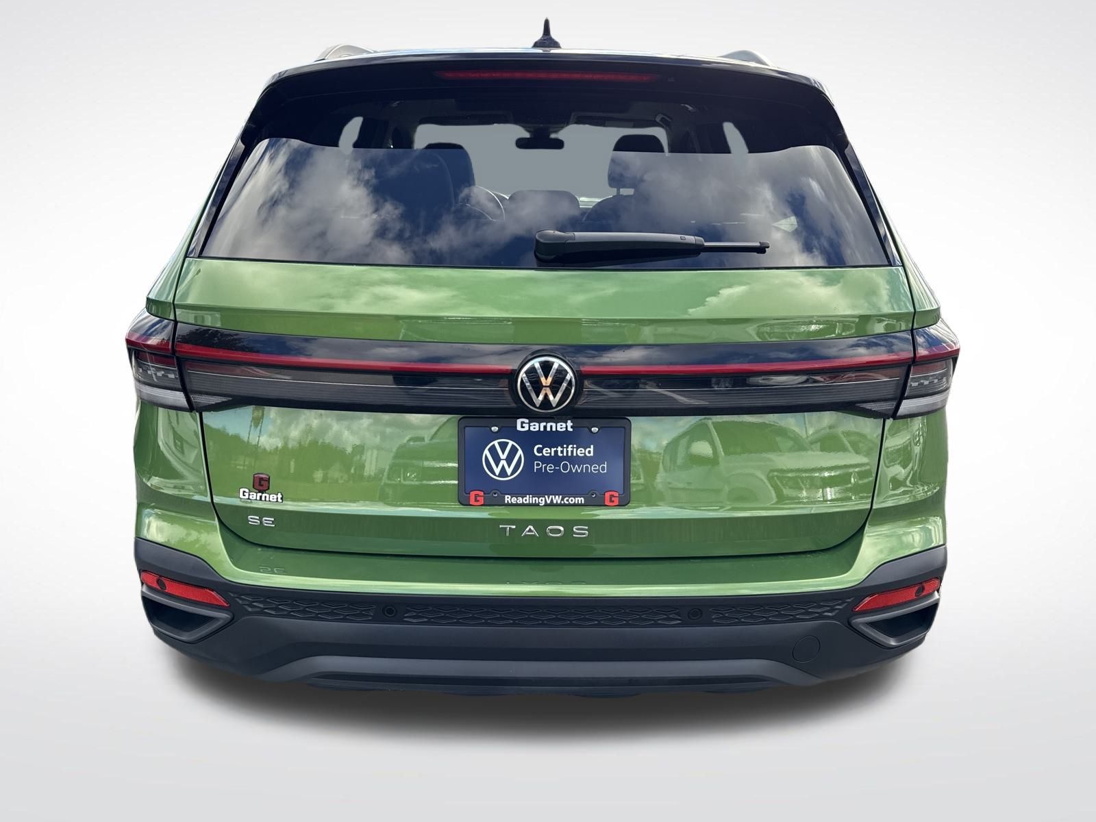 2025 Volkswagen Taos SE photo 4