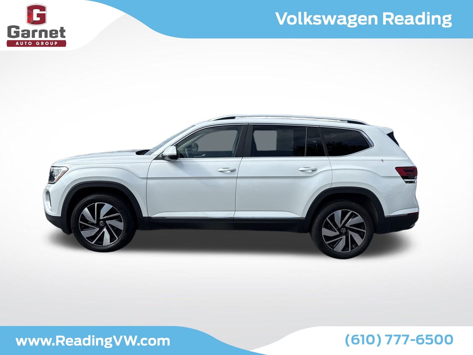 2024 Volkswagen Atlas SEL photo 2