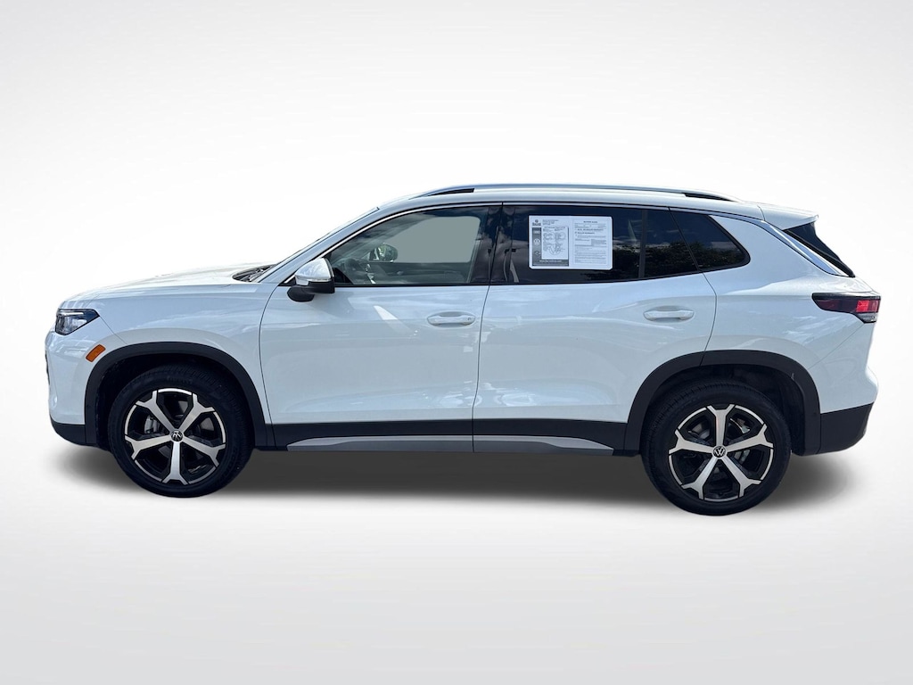 Certified 2025 Volkswagen Tiguan 2.0T SE SUV