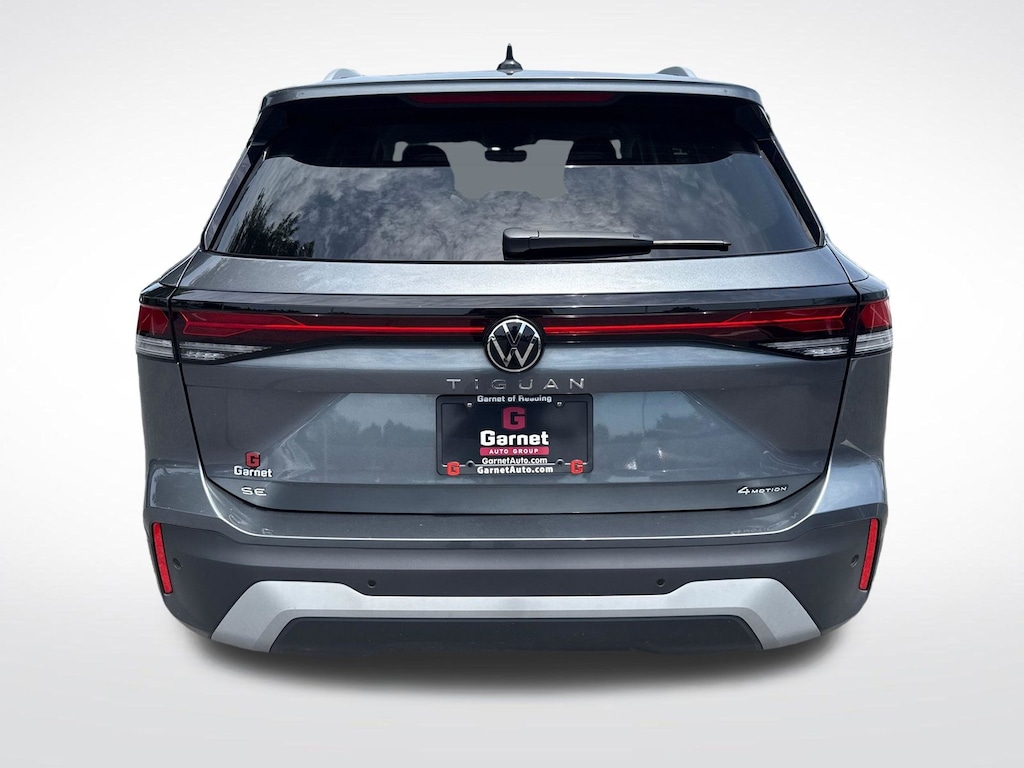 Certified 2025 Volkswagen Tiguan 2.0T SE SUV
