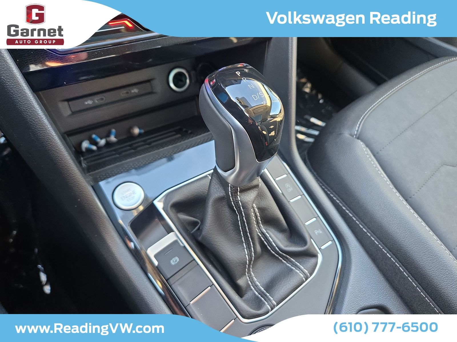 2026 Volkswagen Taos SE Black's photo