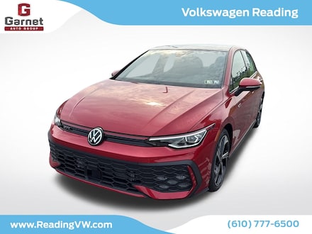 2025 Volkswagen Golf GTI 2.0T SE Hatchback