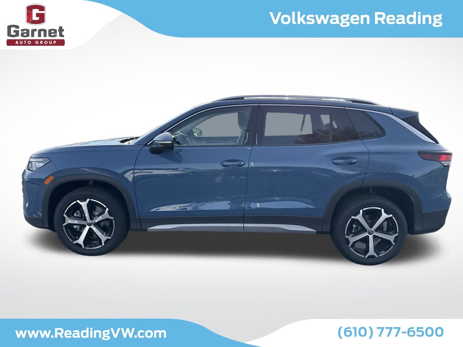 2025 Volkswagen Tiguan SE photo 2