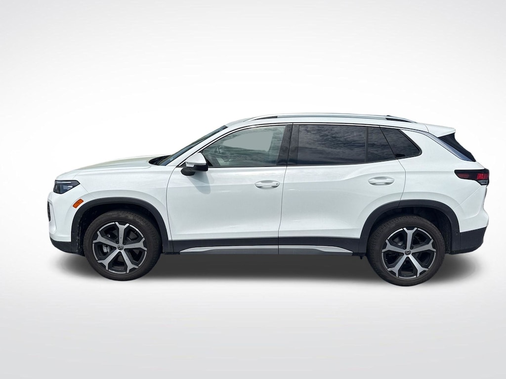 Certified 2025 Volkswagen Tiguan 2.0T SE SUV