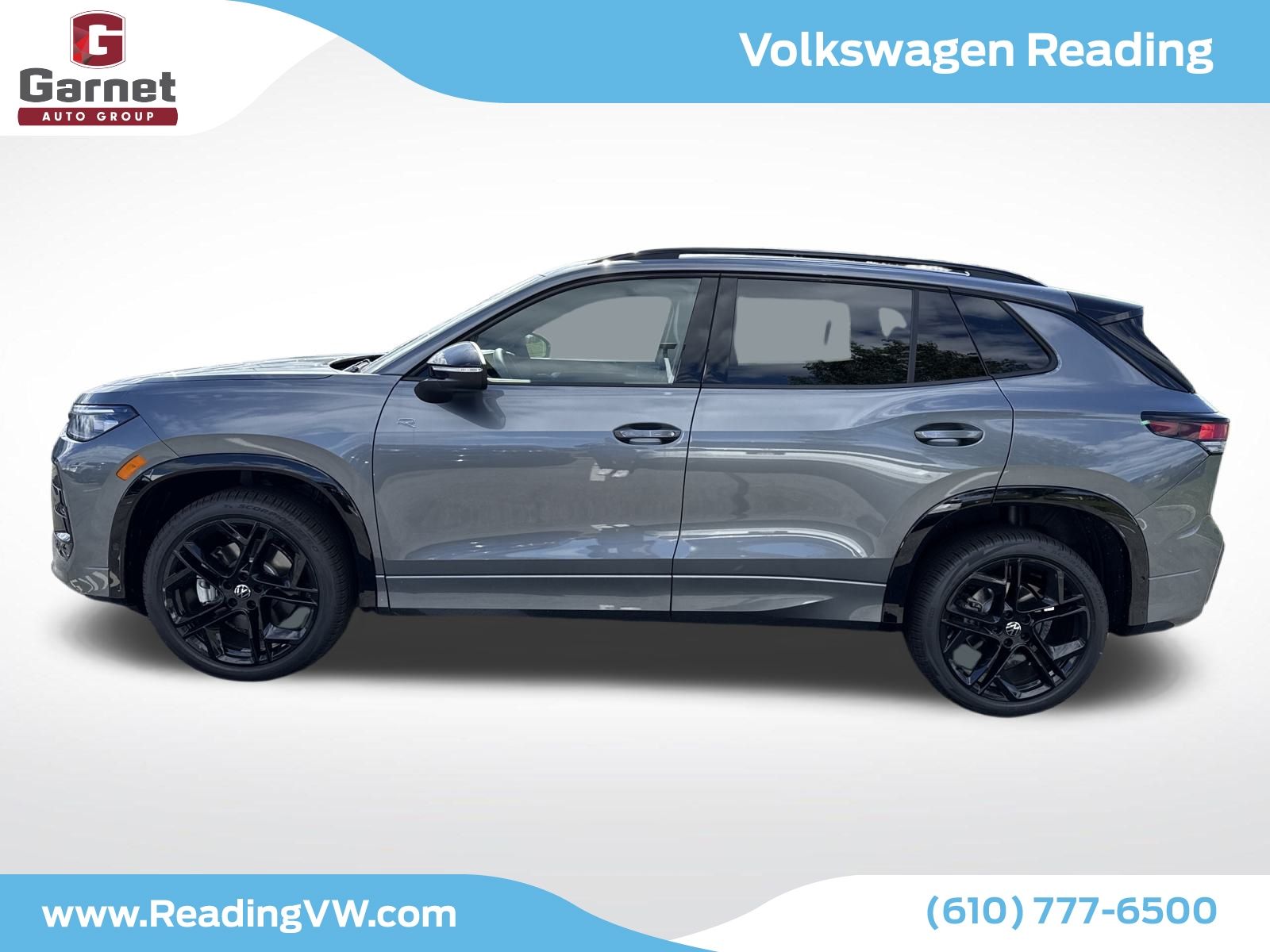 2025 Volkswagen Tiguan SE R-Line Black photo 2