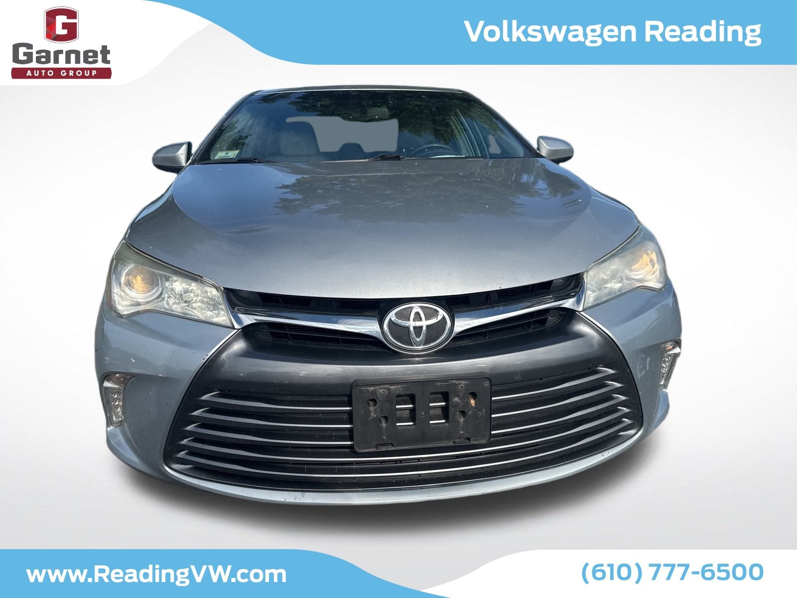 2016 Toyota Camry photo 2