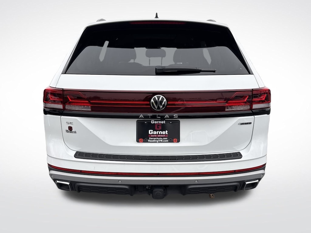 Used 2024 Volkswagen Atlas 2.0T Peak Edition SE w/Technology SUV