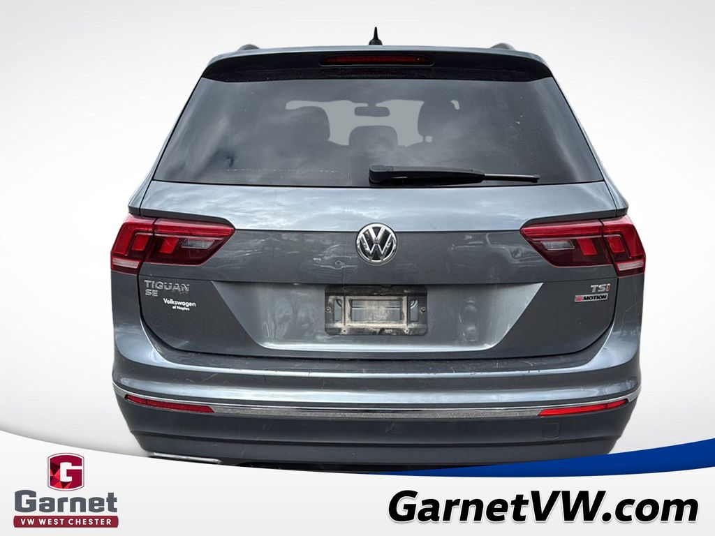 2018 Volkswagen Tiguan SE photo 3