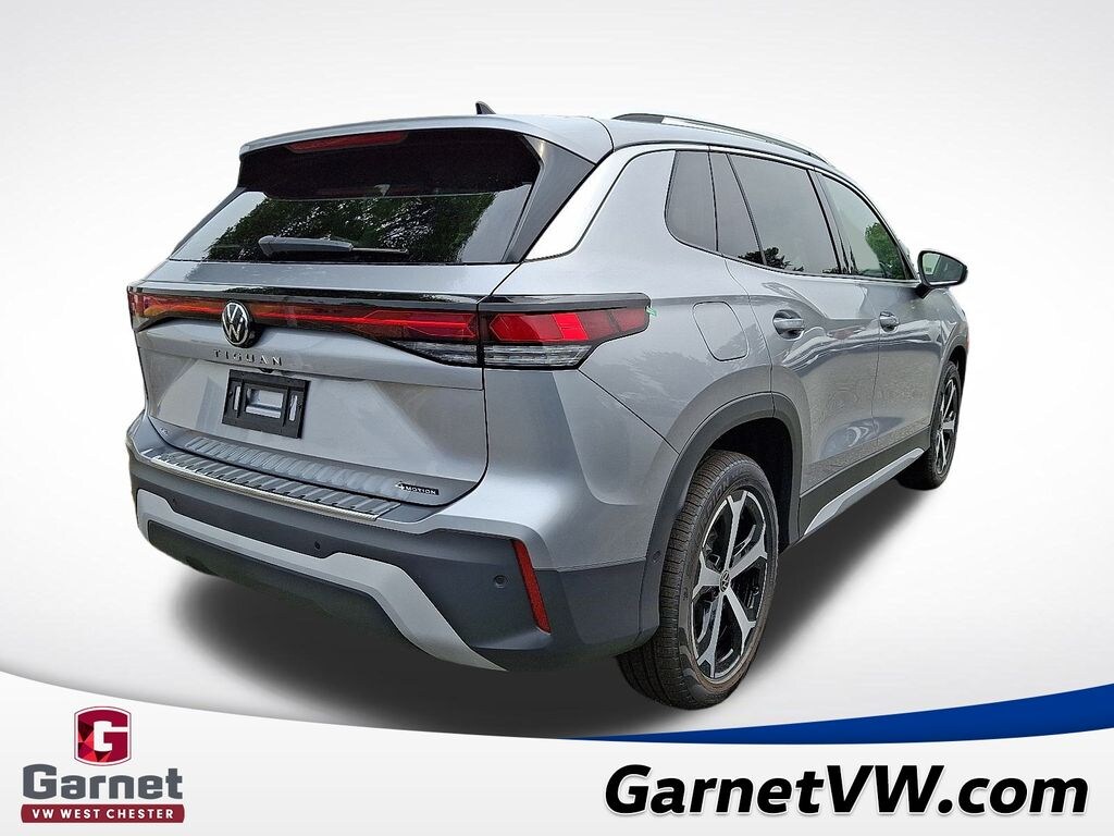 New 2025 Volkswagen Tiguan 2.0T SE SUV