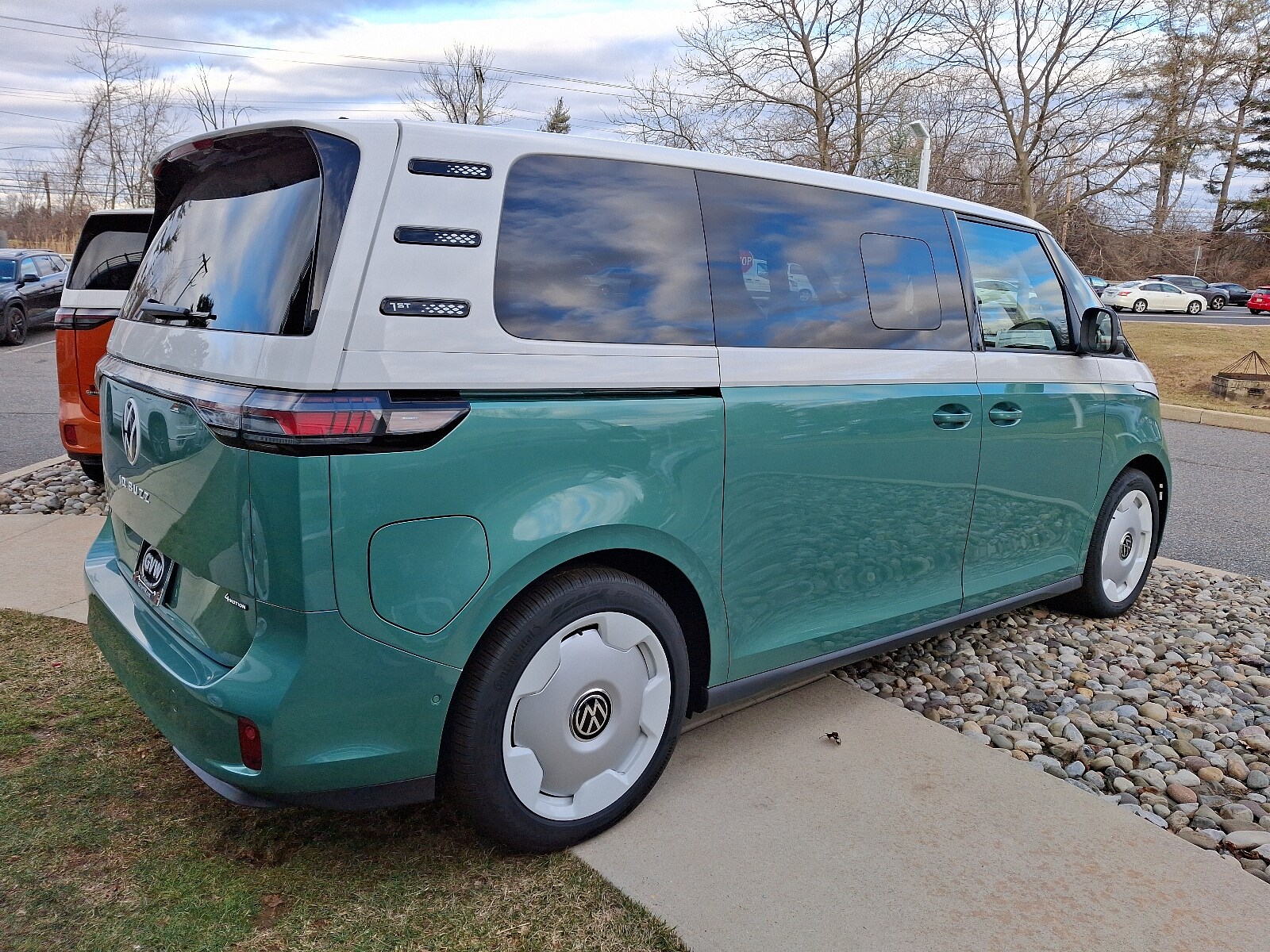 2025 Volkswagen ID. Buzz photo 4