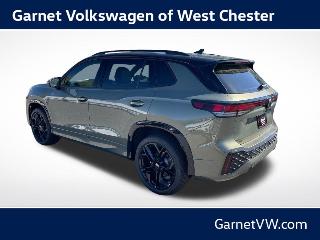 New 2026 Volkswagen Tiguan 2.0T SE R-Line Black SUV