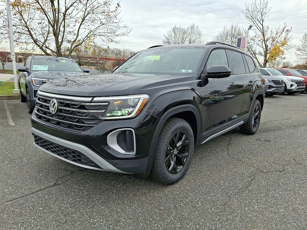 New 2025 Volkswagen Atlas 2.0T Peak Edition SUV