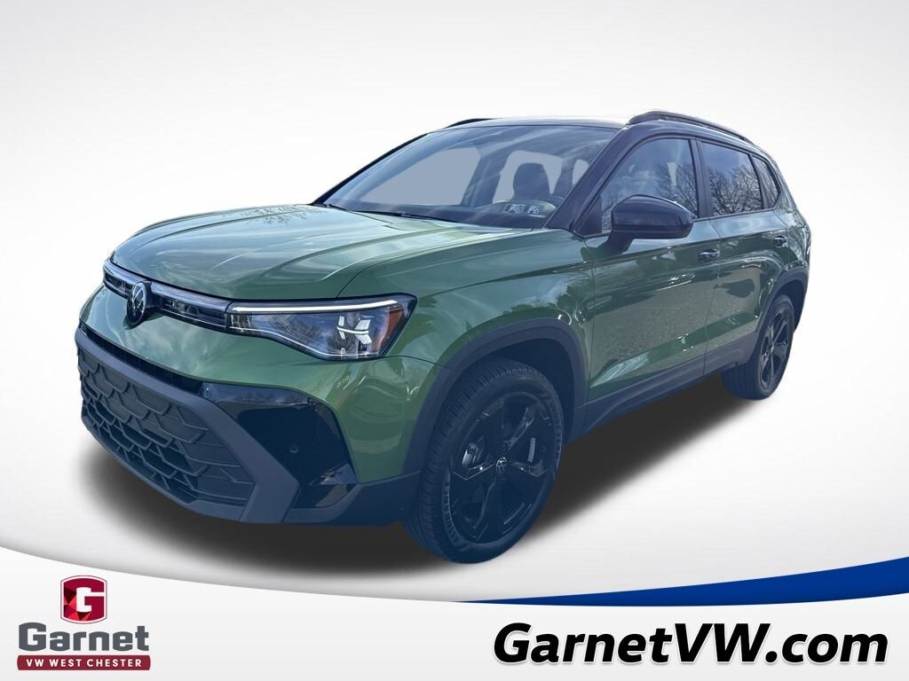 New 2025 Volkswagen Taos 1.5T SE Black SUV