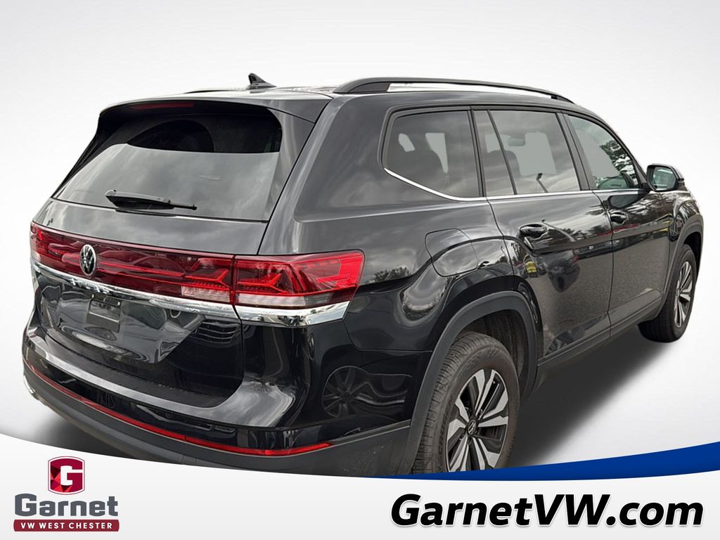 2025 Volkswagen Atlas SE photo 4