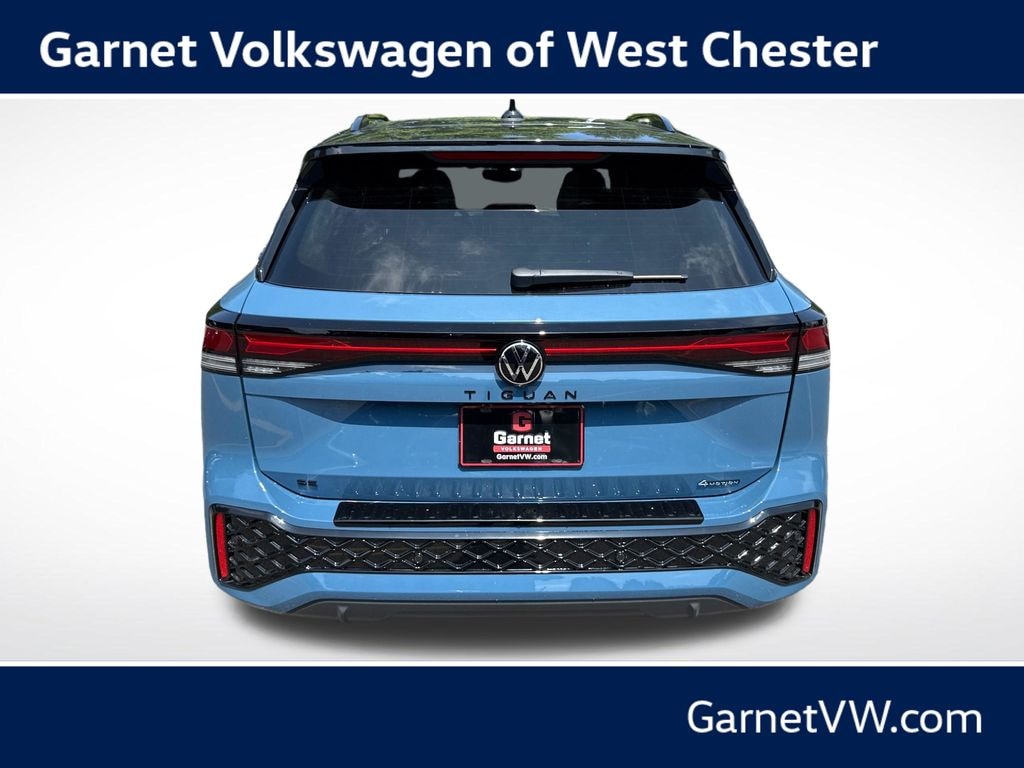 New 2026 Volkswagen Tiguan 2.0T SE R-Line Black SUV