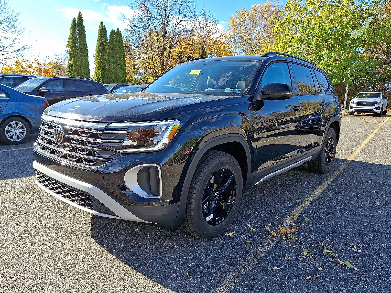 2026 Volkswagen Atlas Peak Edition SE photo 2