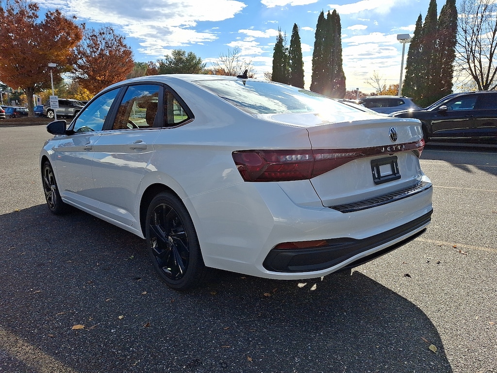 New 2026 Volkswagen Jetta SE Sedan