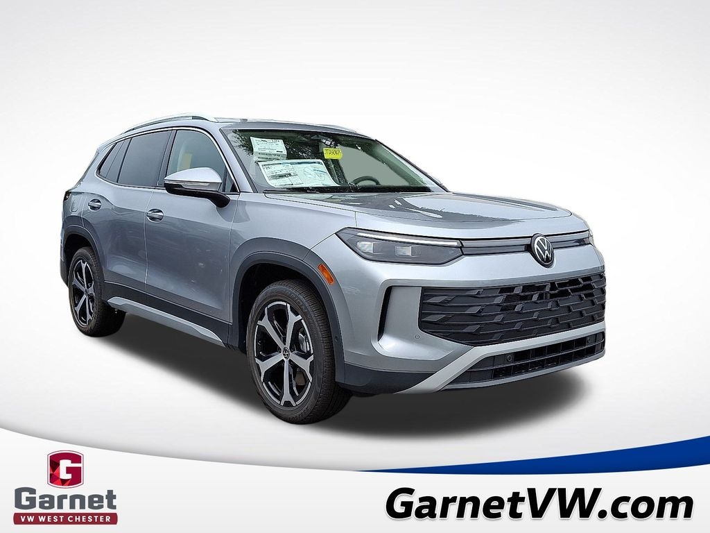 New 2025 Volkswagen Tiguan 2.0T SE SUV