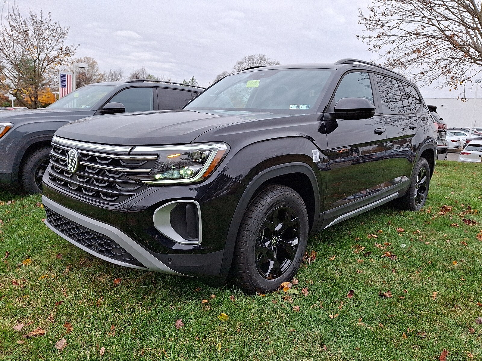 2026 Volkswagen Atlas Peak Edition SE photo 2