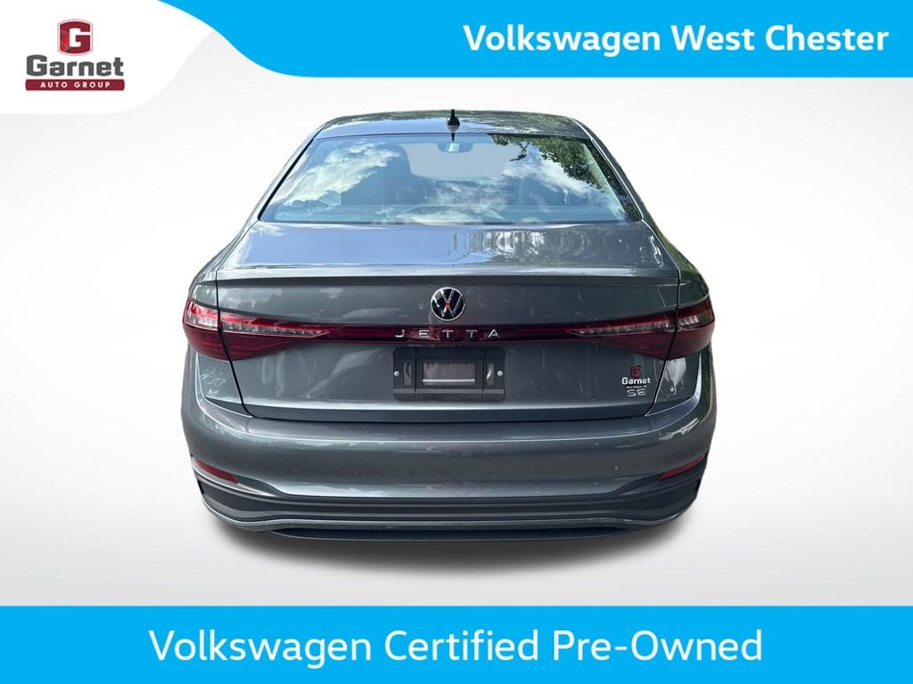 Certified 2025 Volkswagen Jetta 1.5T SE Sedan