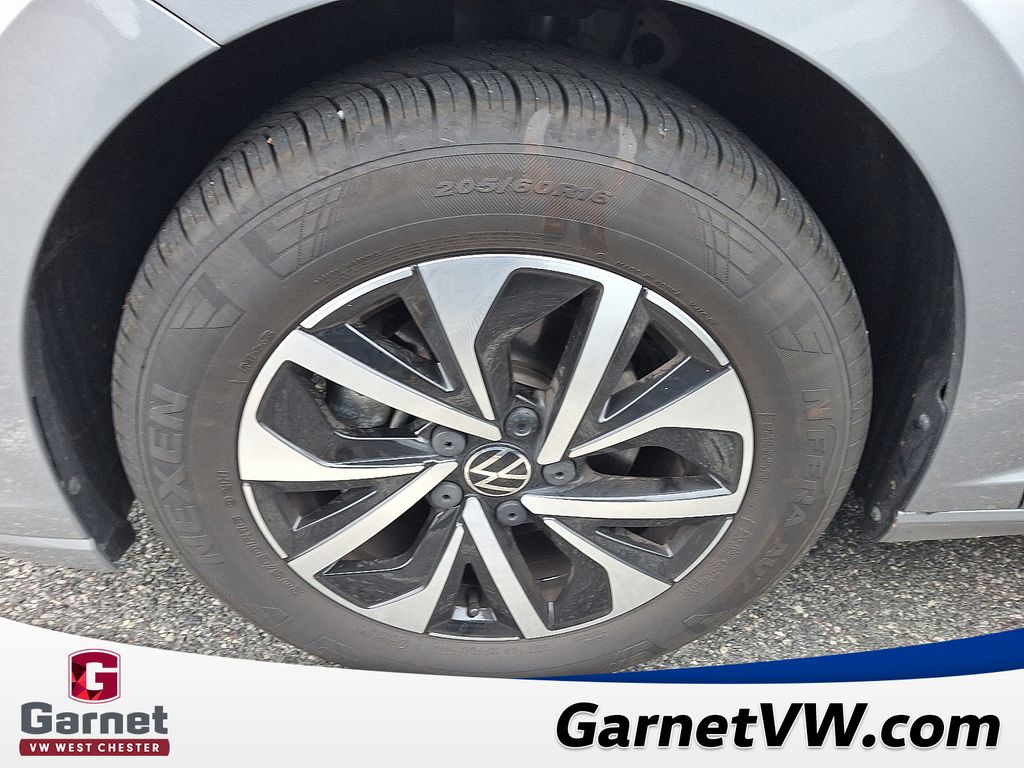 2025 Volkswagen Jetta 1.5T S photo 4