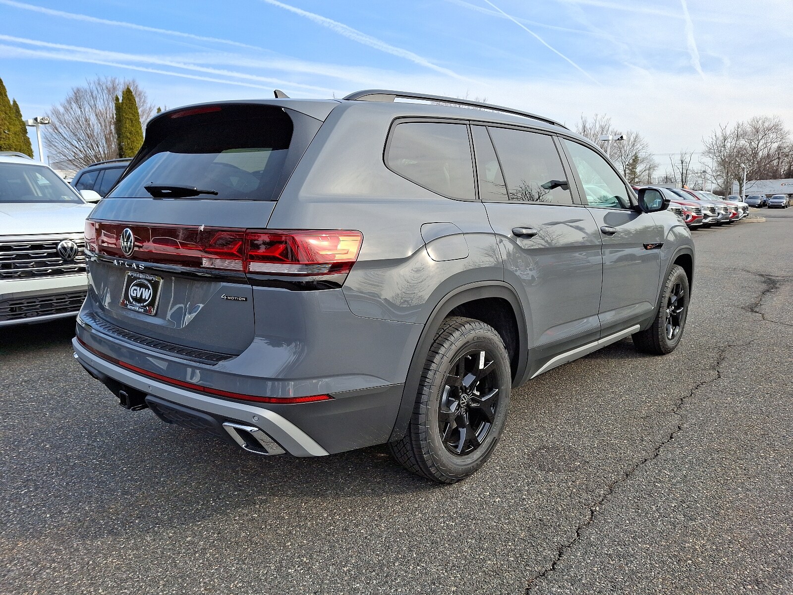 2025 Volkswagen Atlas Peak Edition SE photo 4