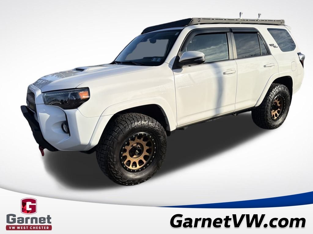 2020 Toyota 4Runner TRD Off-Road Premium's photo