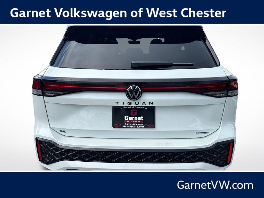 New 2026 Volkswagen Tiguan 2.0T SE R-Line Black SUV