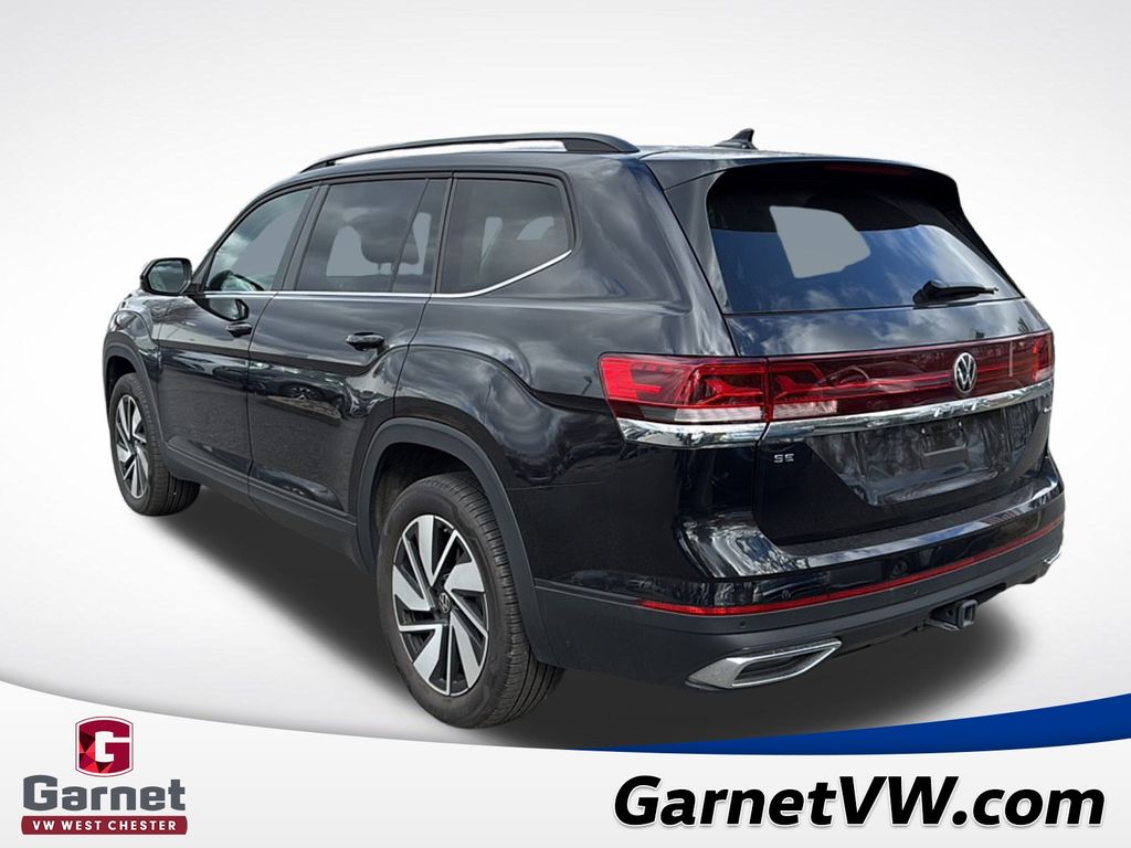 2025 Volkswagen Atlas SE Technology photo 3