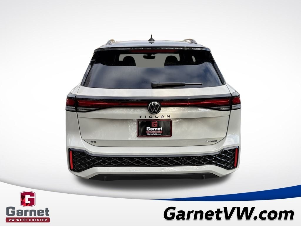 New 2026 Volkswagen Tiguan SE R-Line Black SUV