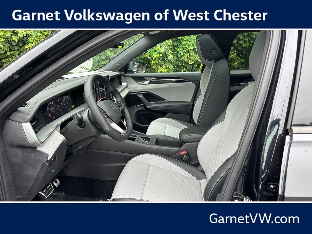 New 2026 Volkswagen Tiguan 2.0T SE R-Line Black SUV