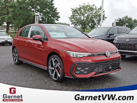 2025 Volkswagen Golf GTI 2.0T SE Hatchback