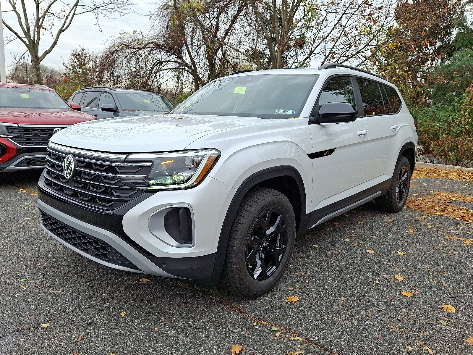 2026 Volkswagen Atlas Peak Edition SE photo 2