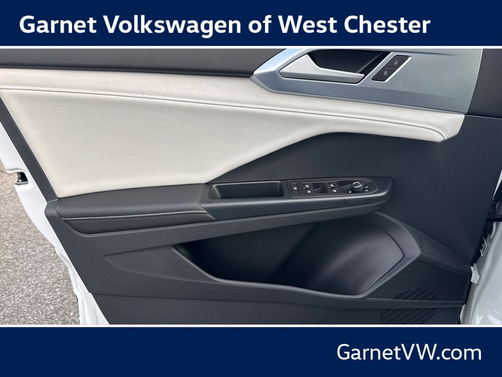 2026 Volkswagen Taos SE - Photo 12